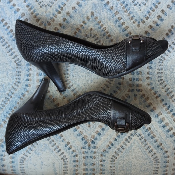 NWT Aerosoles Heel Rest Good Lux Peep Toe Pumps 9.5 Black Faux Snakeskin Pattern - Picture 11 of 16